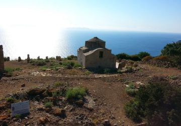 Marettimo Paese - Case Romane - Carcaredda